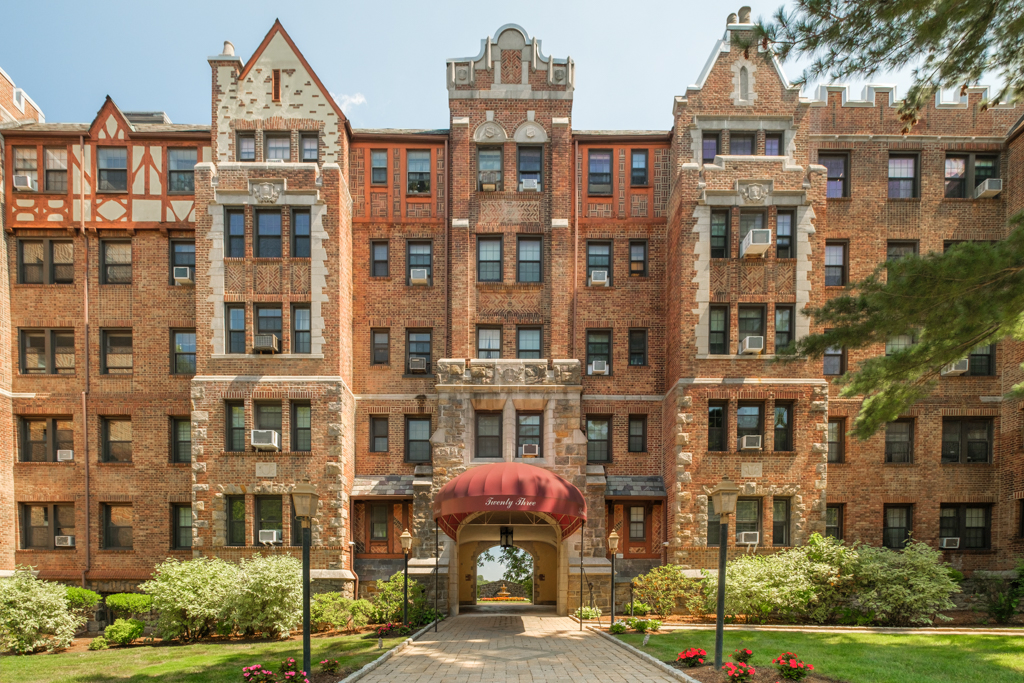 The Saxon House Cooperative at 23 Old Mamaroneck Road in White Plains, New York